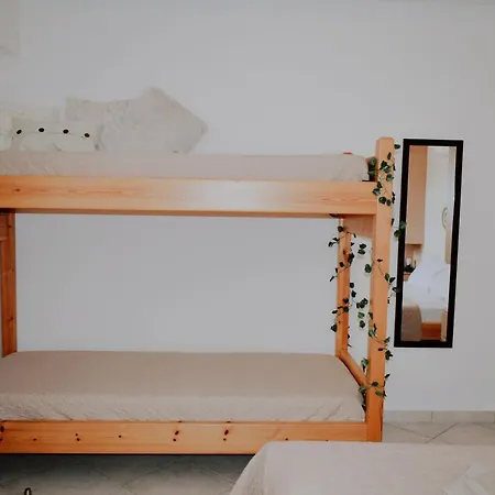 Tranquil Agios Thaleleos