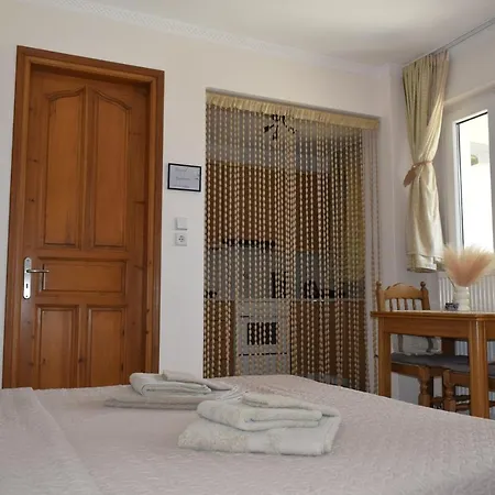 아파트 Tranquil Agios Thaleleos